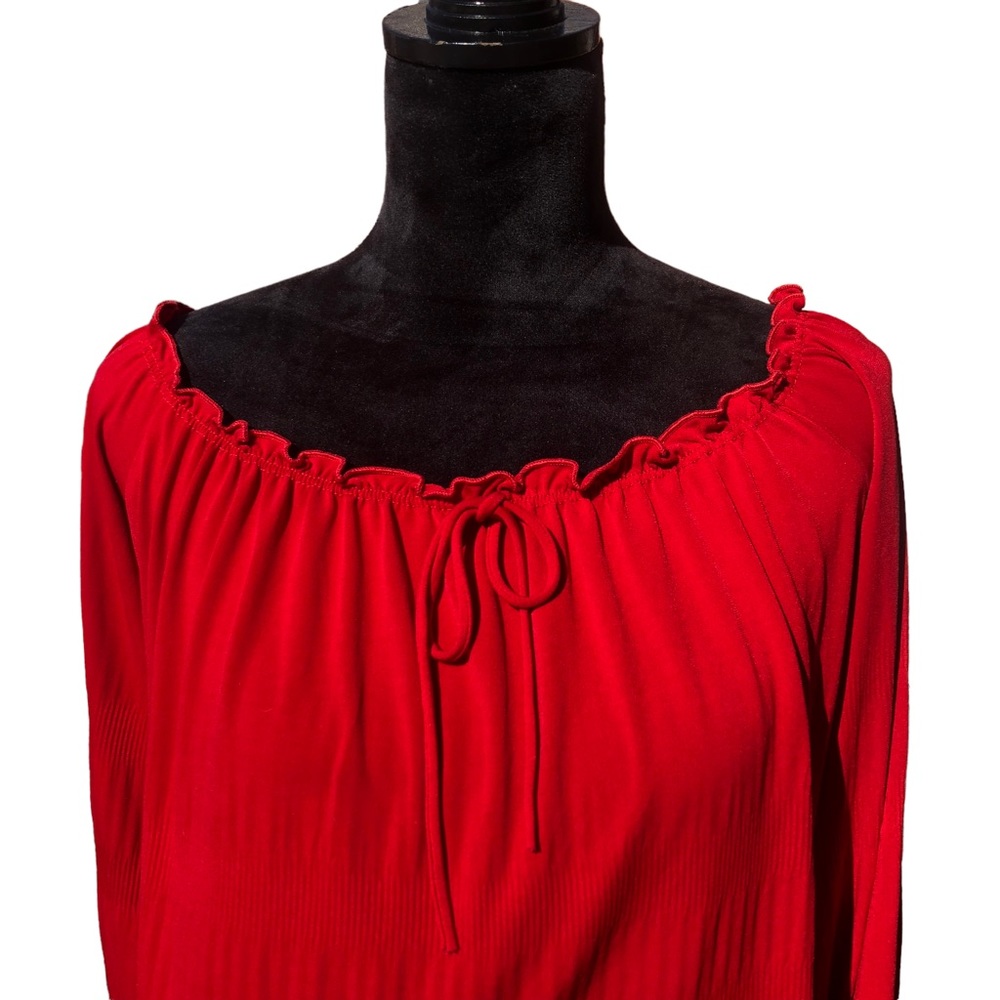 Sassy Brilliant Red Elastic Neckline Sexy Blouse Medium - Picture 4 of 8